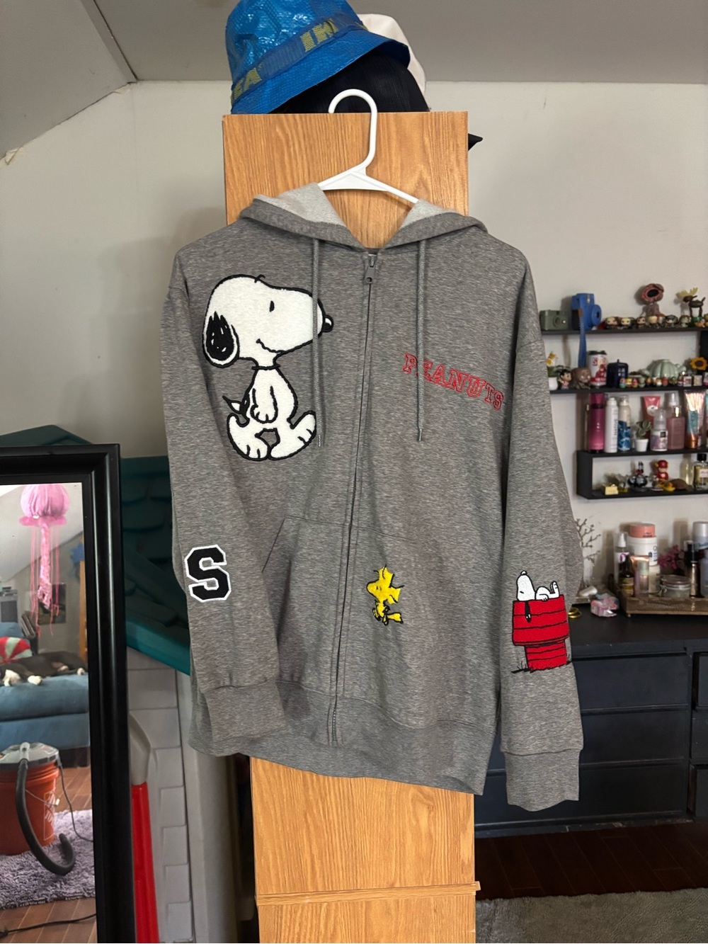 Peanuts Snoopy Grey Zip-Up Hoodie